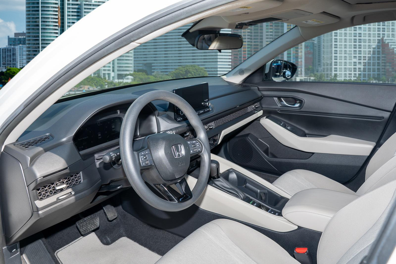Certified 2023 Honda Accord EX image 15