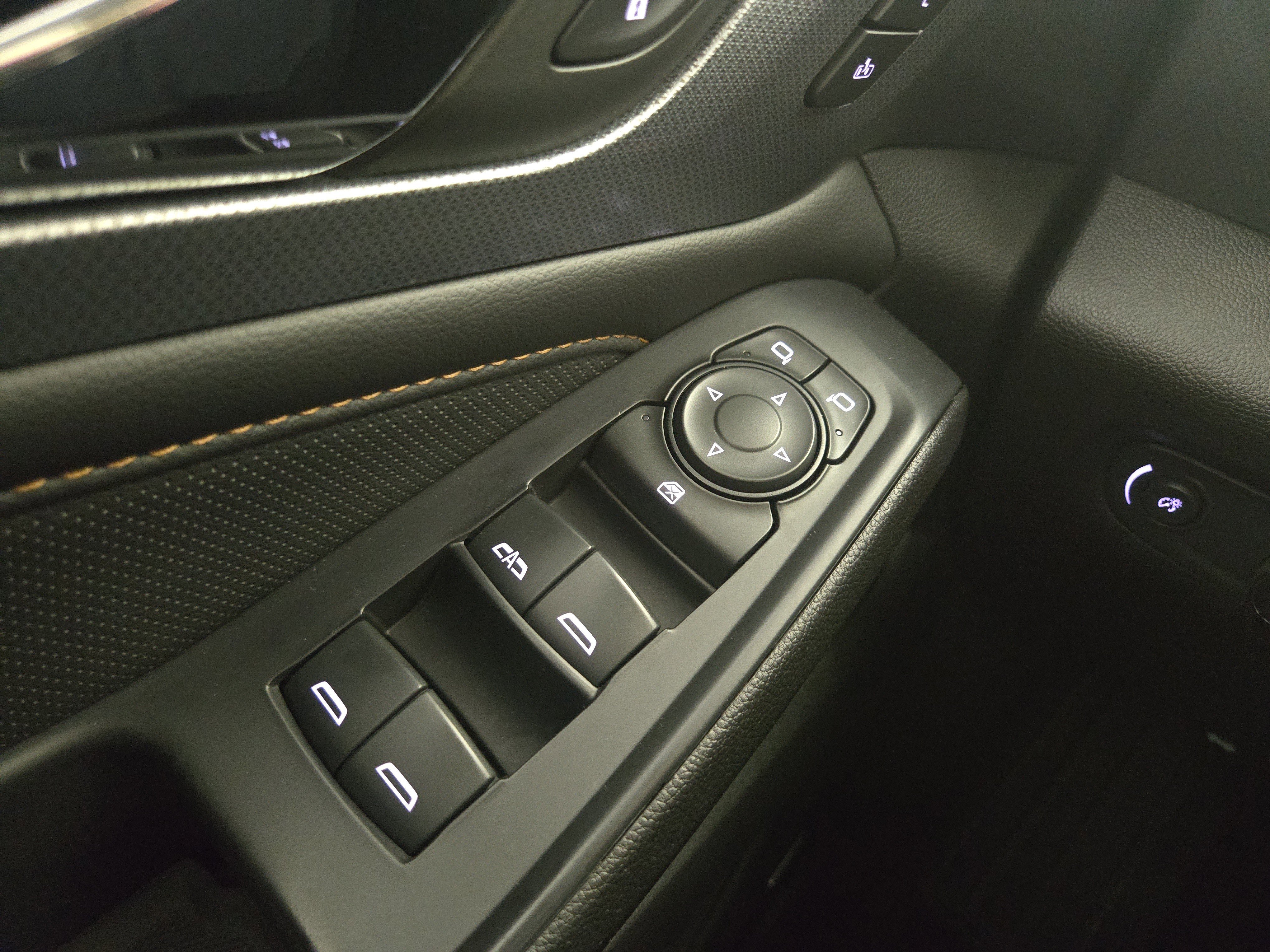 Certified 2021 Chevrolet Traverse Premier image 33