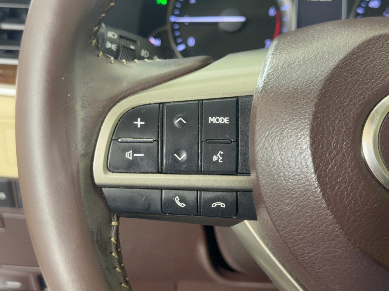 Used 2016 Lexus ES 350 w/ Luxury Package w/Wood Trim FWD image 18