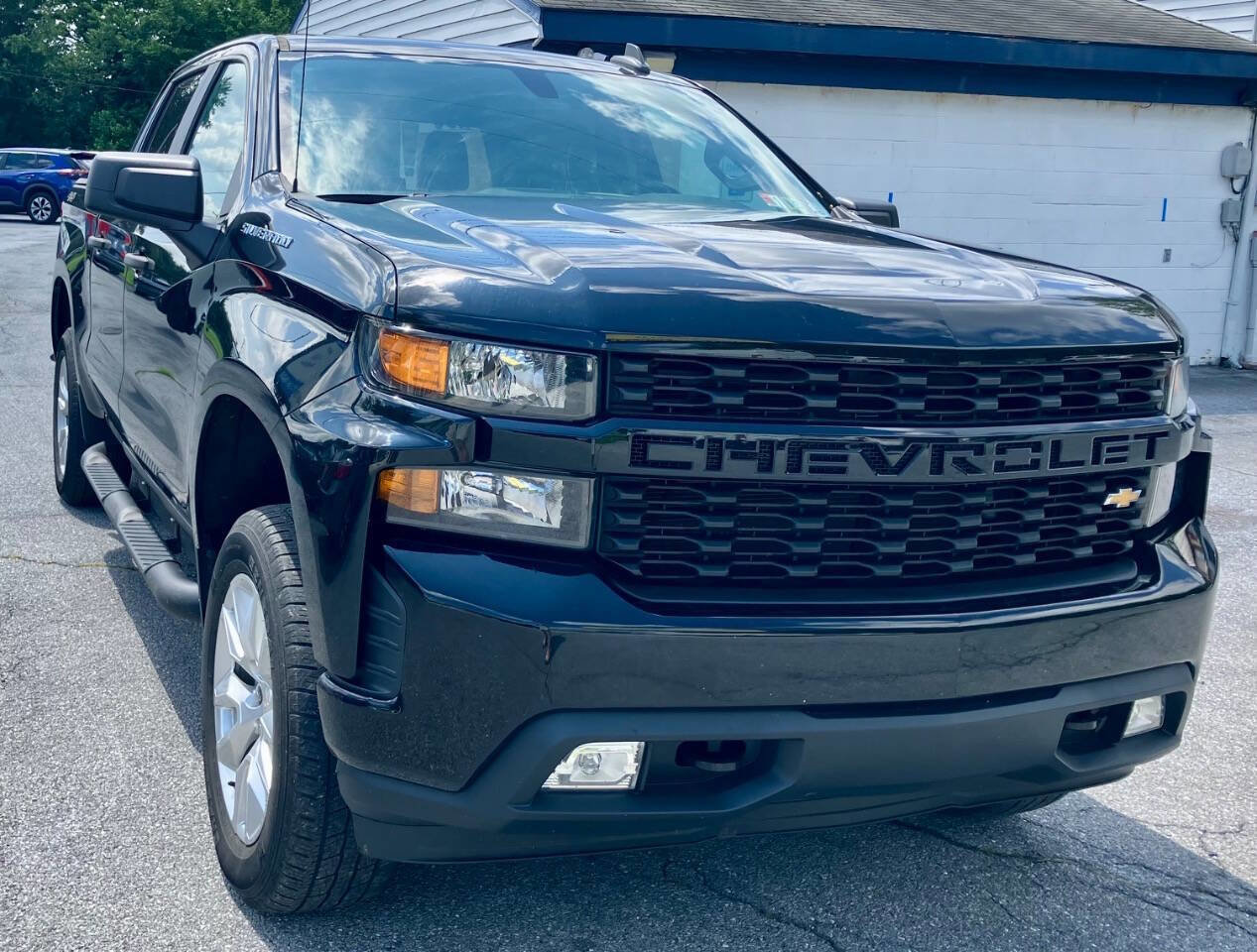 Used 2021 Chevrolet Silverado 1500 Custom image 4