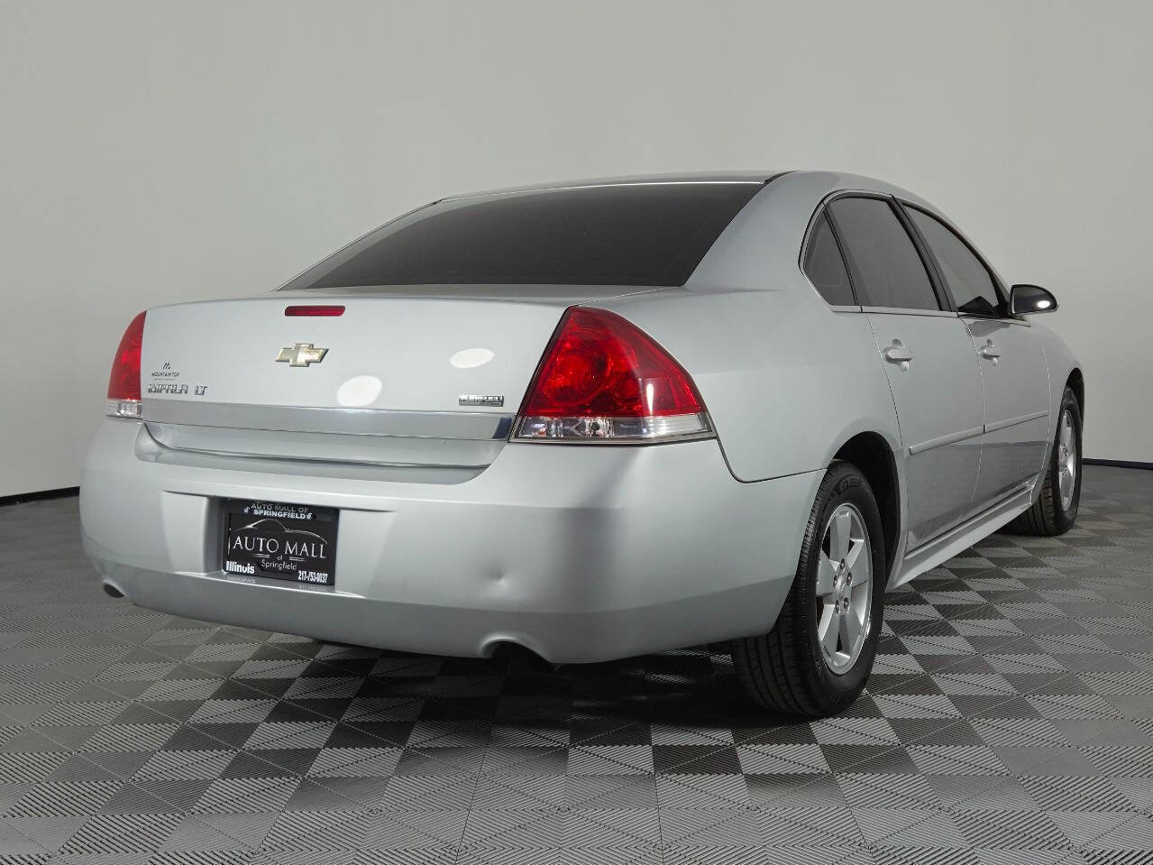 Used 2011 Chevrolet Impala LT FWD image 7