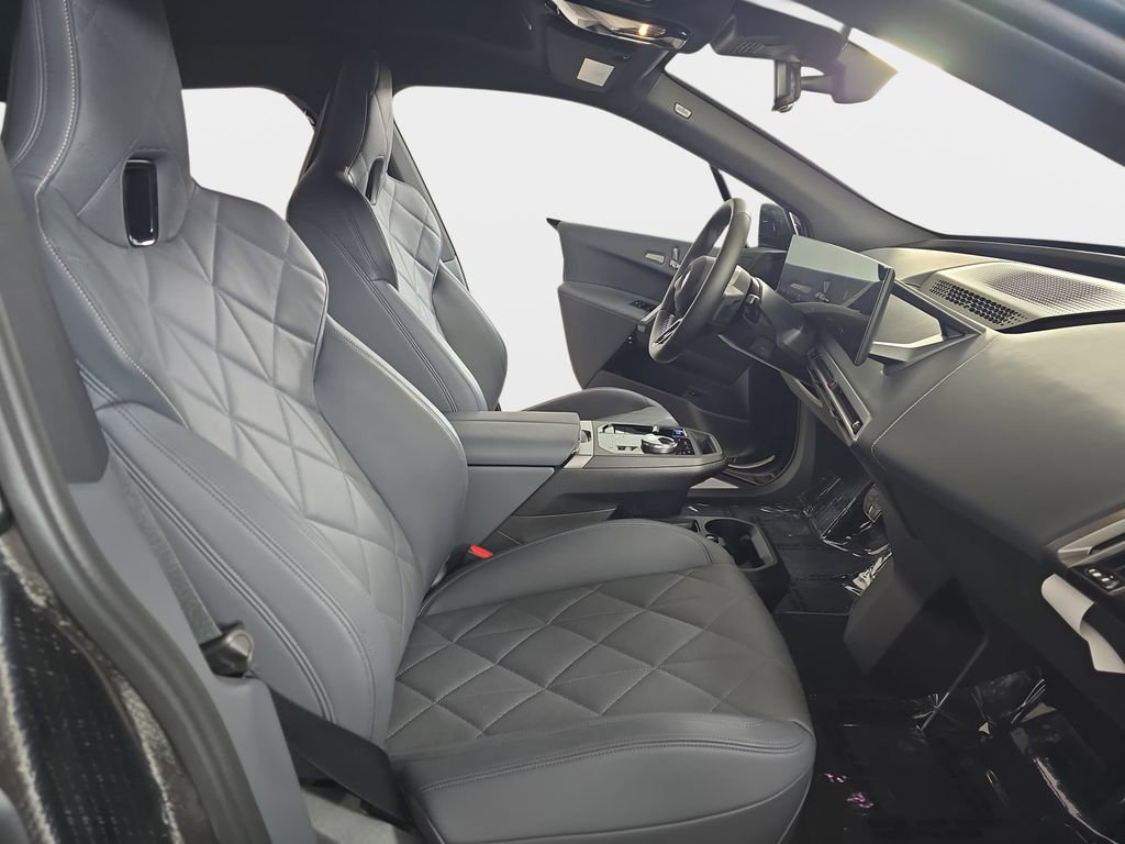 Used 2026 BMW iX xDrive45 w/ M Sport Package AWD/4WD image 10