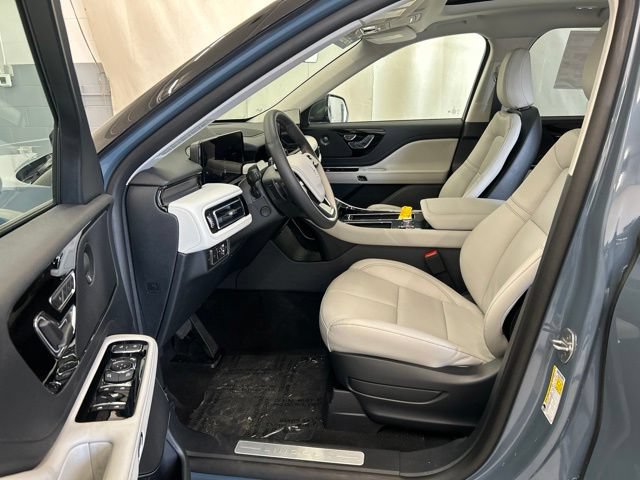 New 2026 Lincoln Aviator AWD image 11