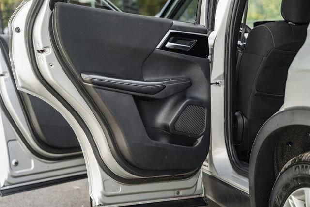 Used 2022 Mitsubishi Outlander ES image 32