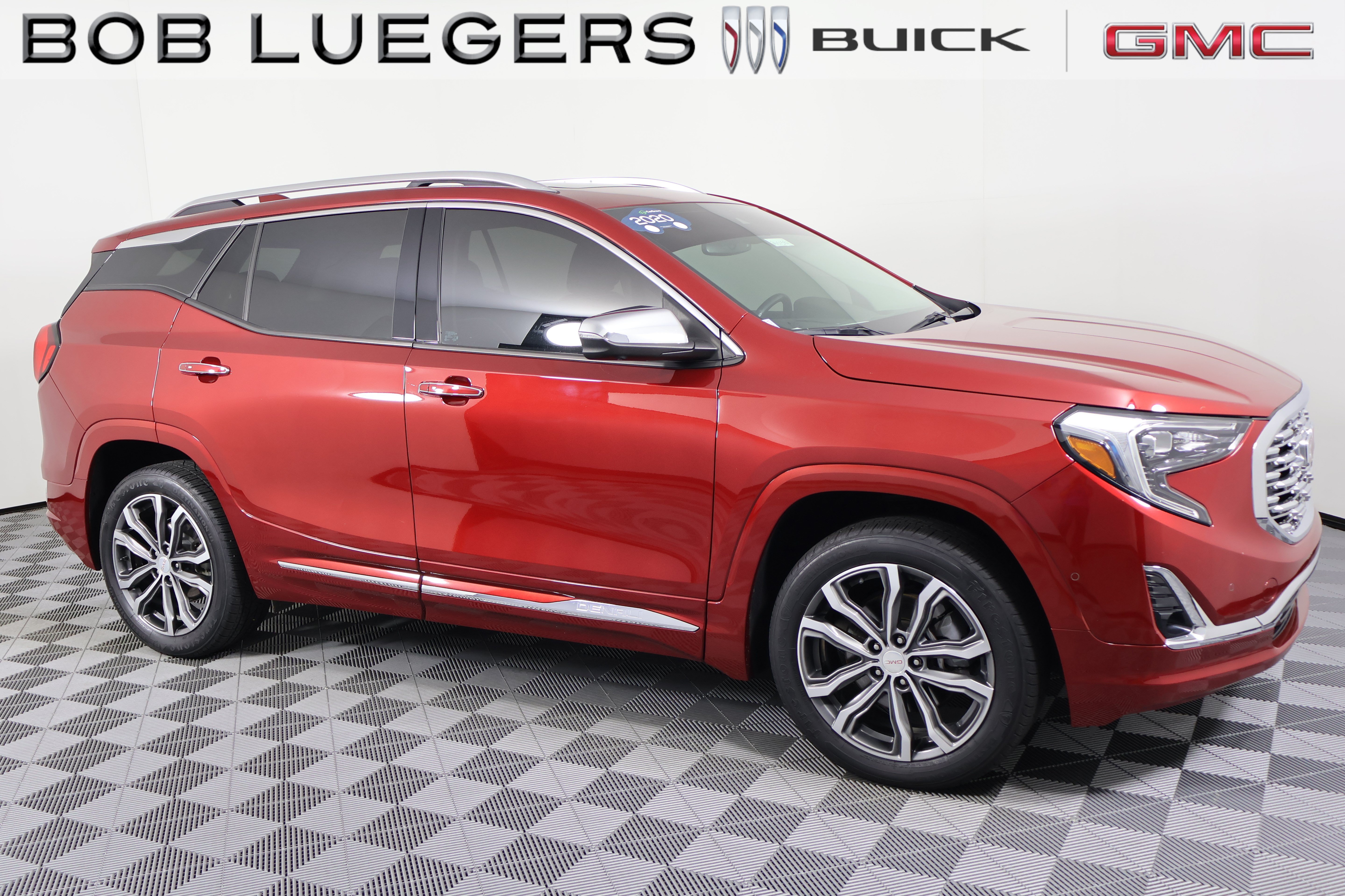 Certified 2020 GMC Terrain Denali w/ Denali Premium Package AWD/4WD image 2