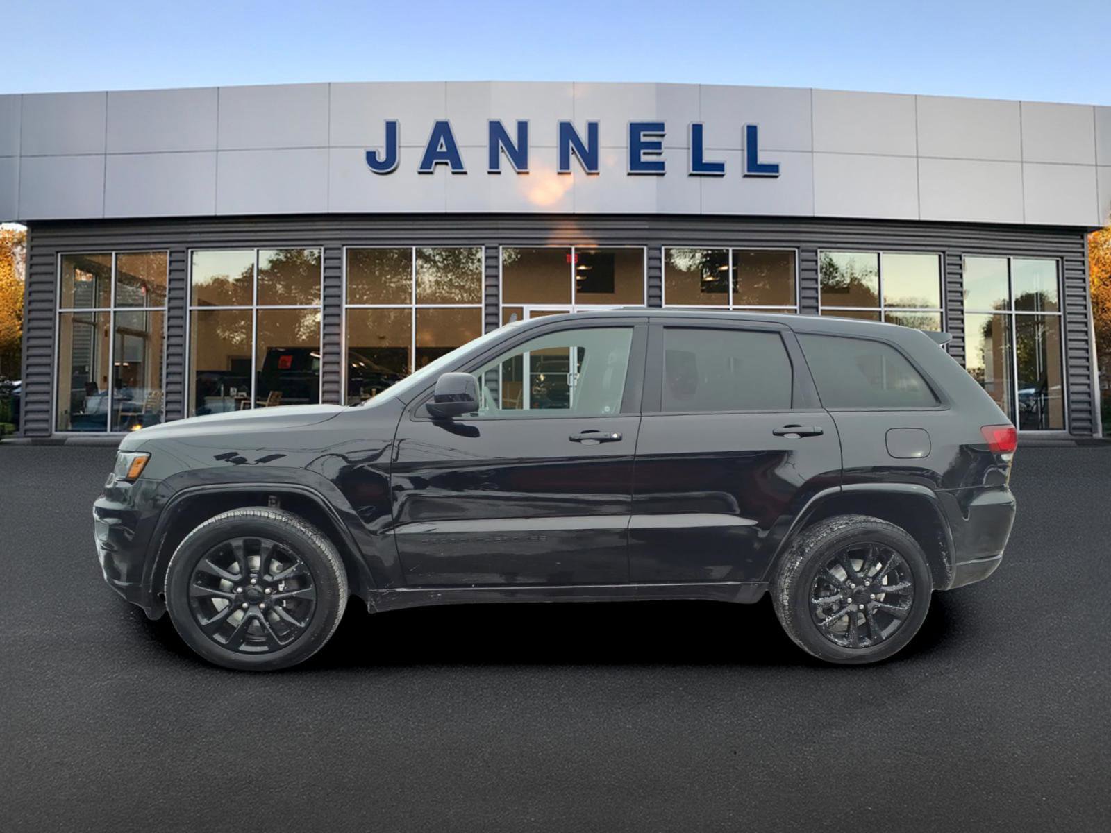 Used 2020 Jeep Grand Cherokee Altitude image 8