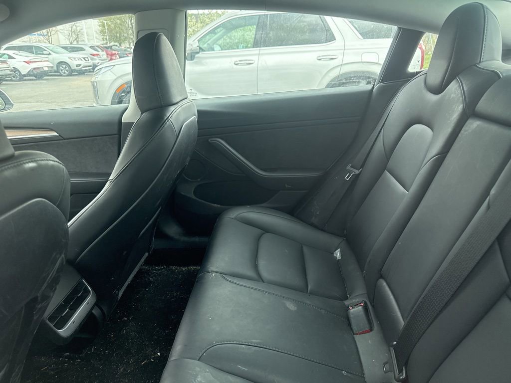 Used 2023 Tesla Model 3 Standard Range image 10