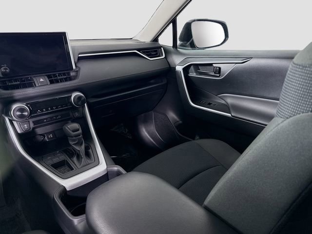 Certified 2025 Toyota RAV4 LE image 21