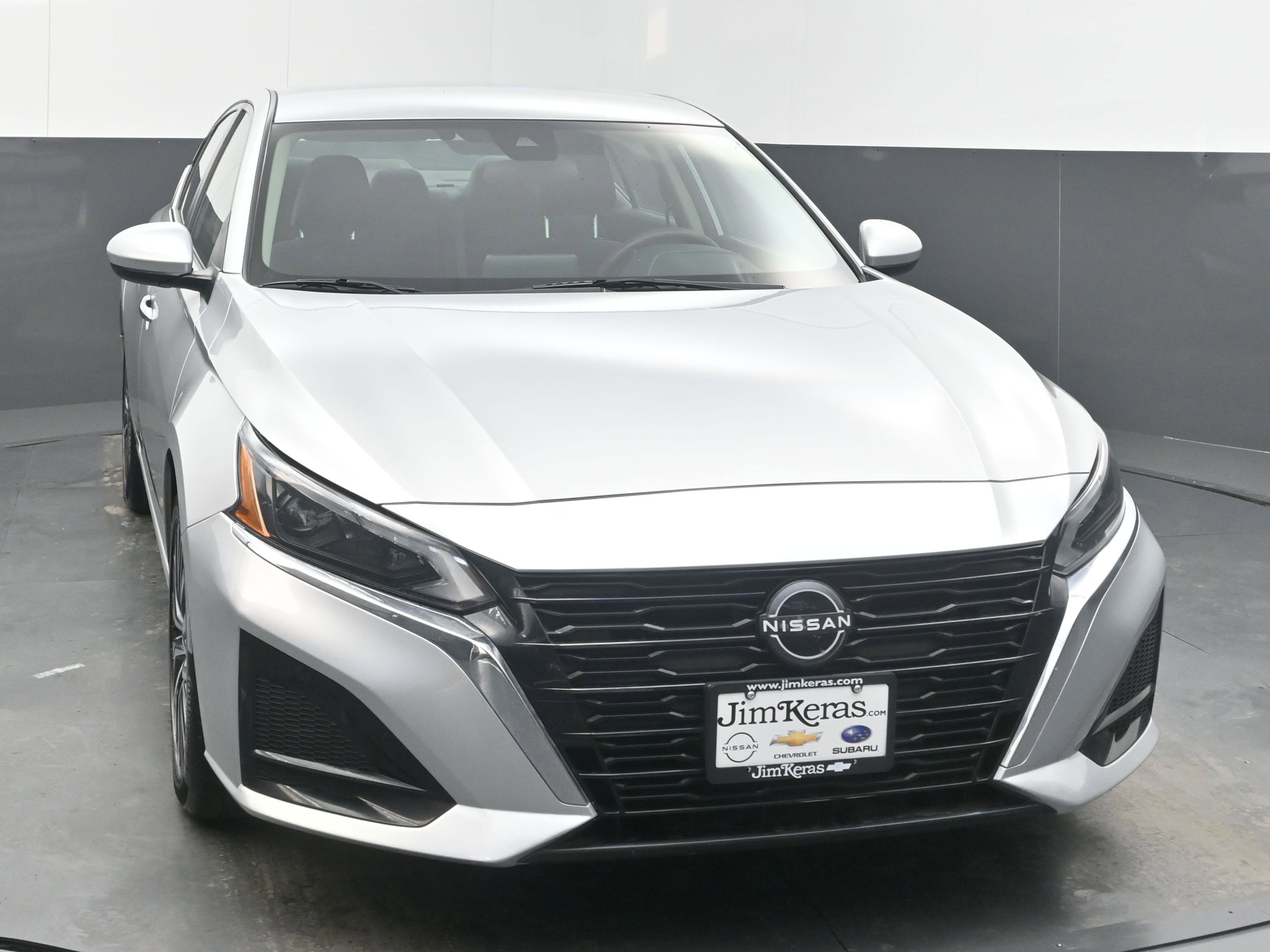 Used 2023 Nissan Altima 2.5 SV image 3