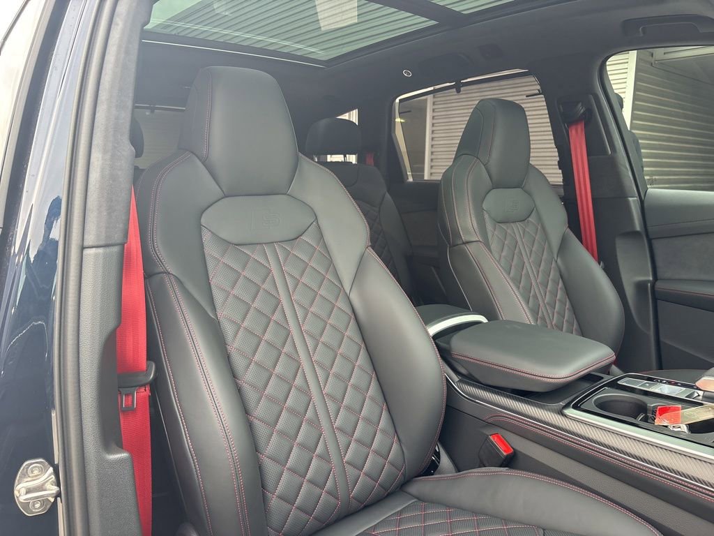 New 2026 Audi SQ7 Prestige image 16