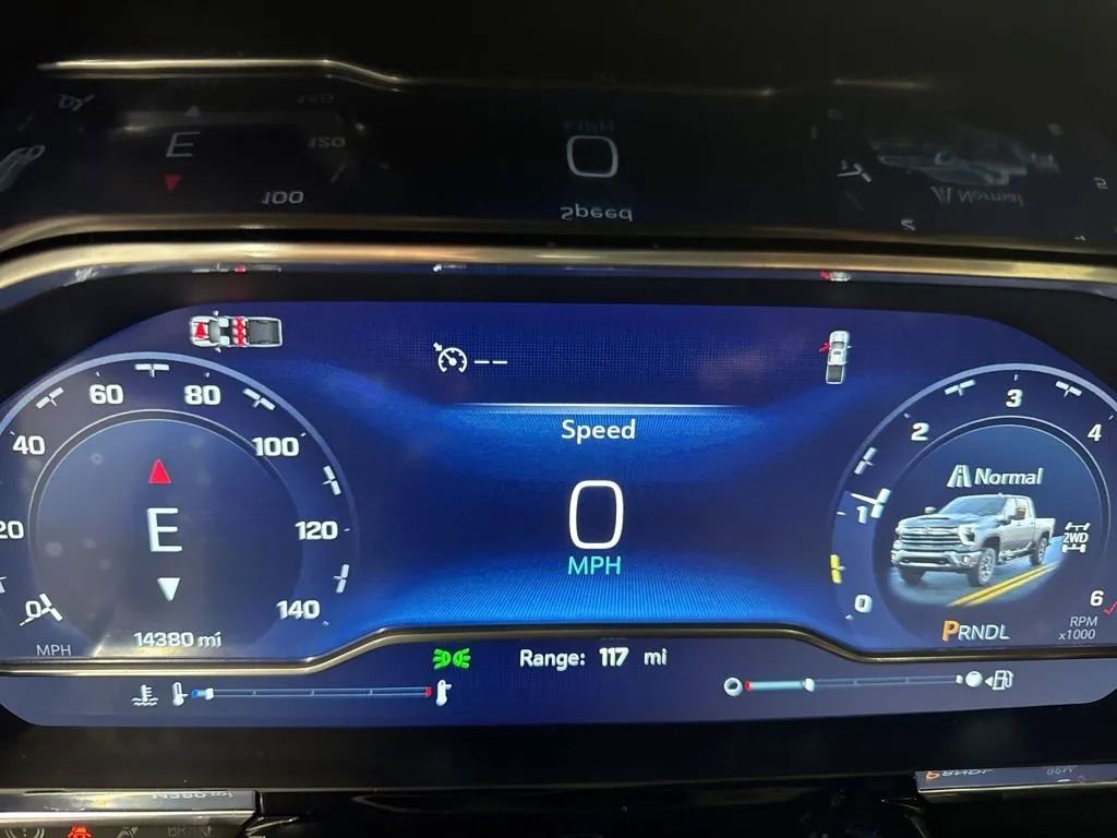 Used 2025 Chevrolet Silverado 2500 LT w/ Convenience Package image 12