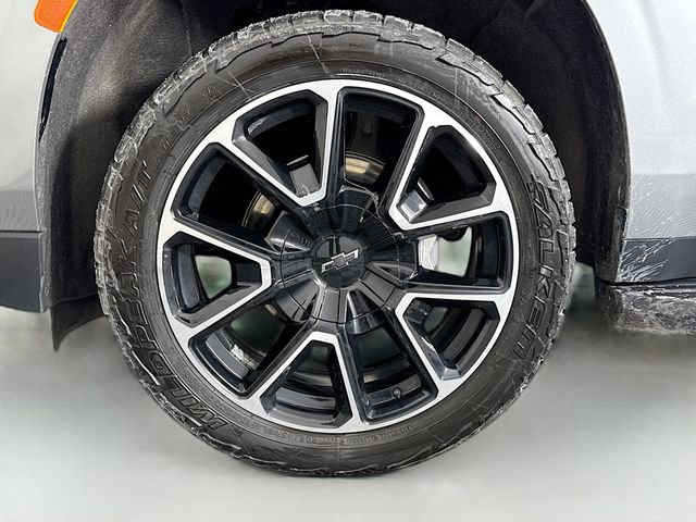 Used 2024 Chevrolet Suburban RST w/ Luxury Package image 35