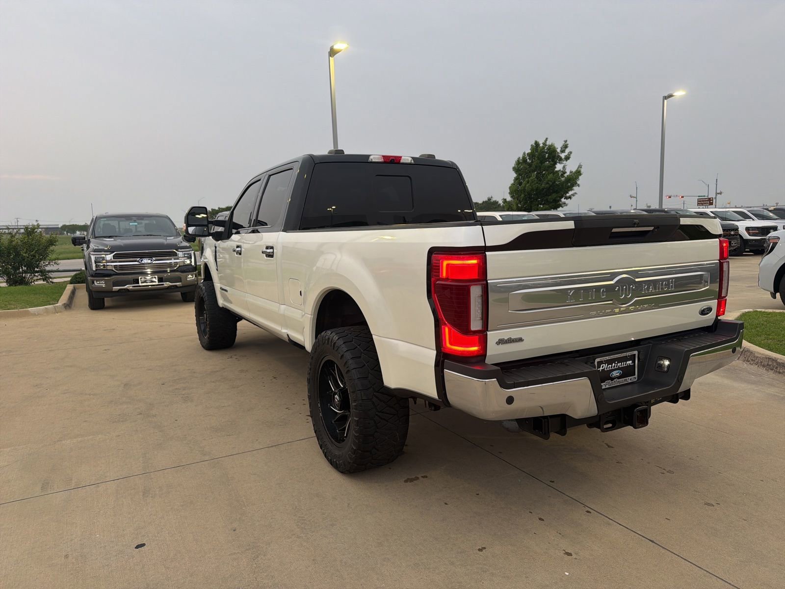 Used 2022 Ford F250 King Ranch w/ King Ranch Ultimate Package AWD/4WD image 3