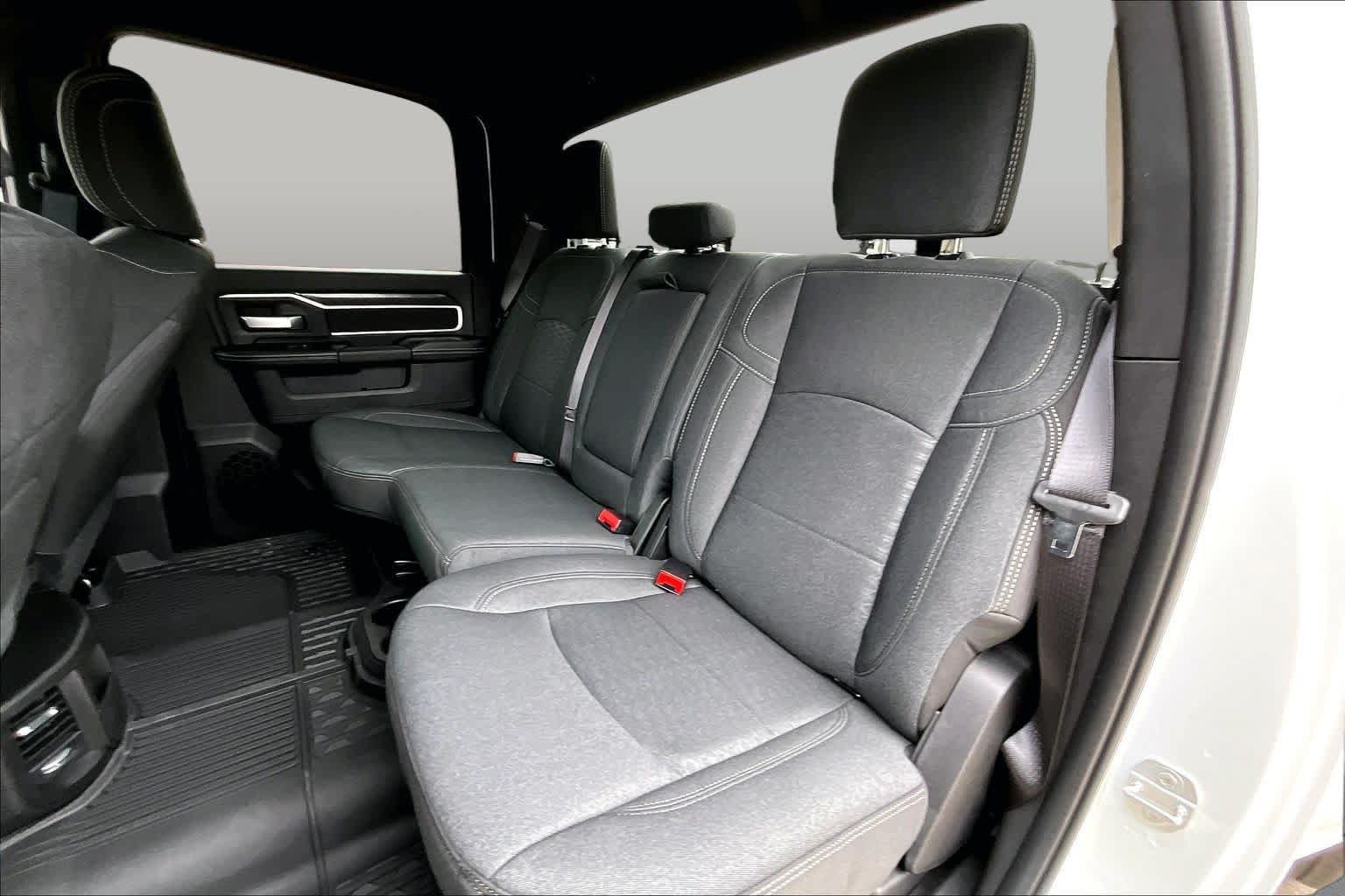 New 2027 RAM 3500 Big Horn AWD/4WD image 21