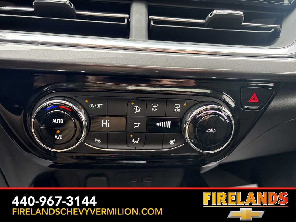 Certified 2025 Chevrolet Trax ACTIV w/ Sunroof Package image 6