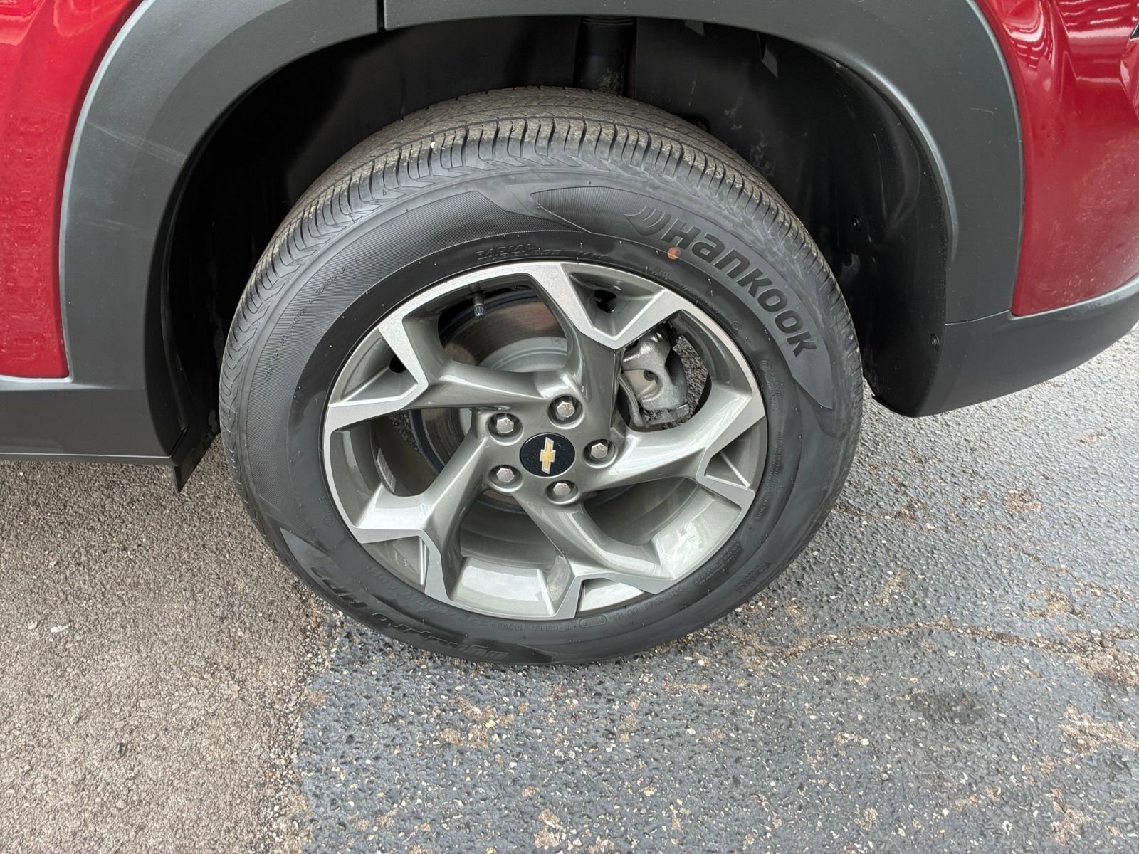 Used 2025 Chevrolet Trax LT FWD image 29