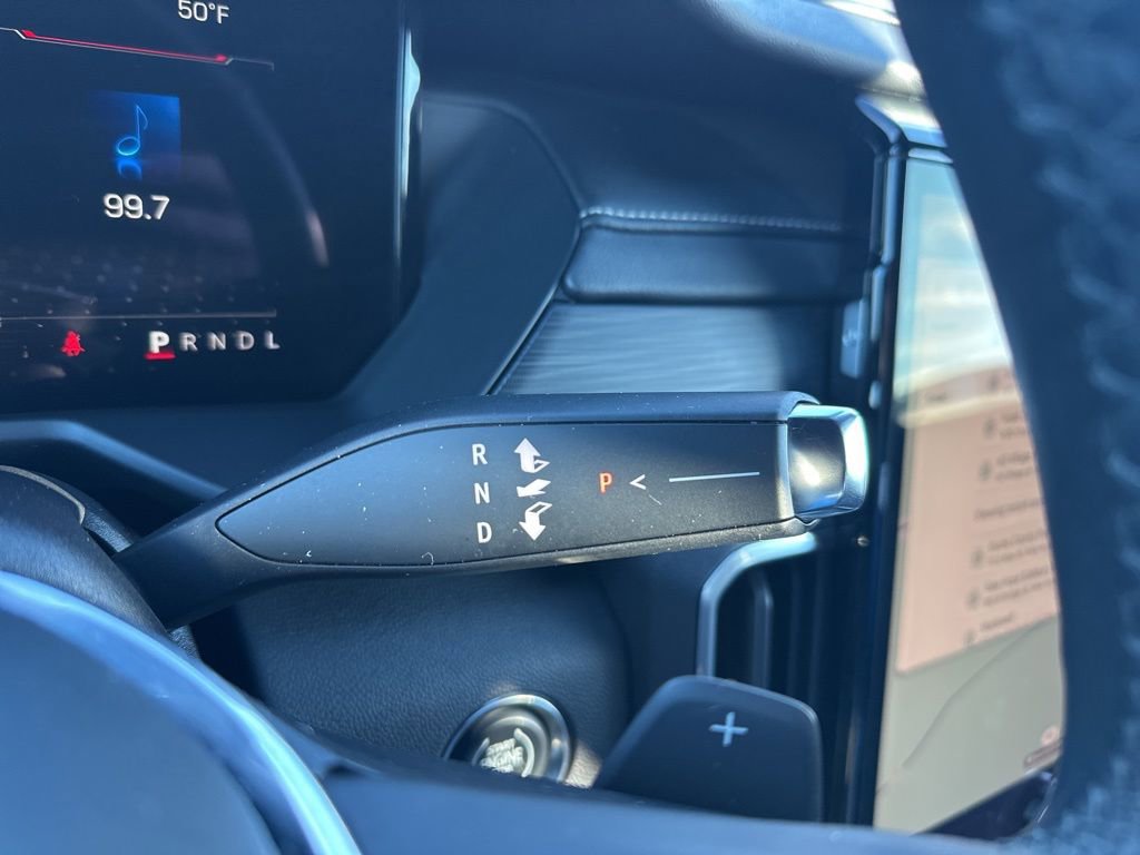 Used 2025 GMC Acadia Elevation image 29