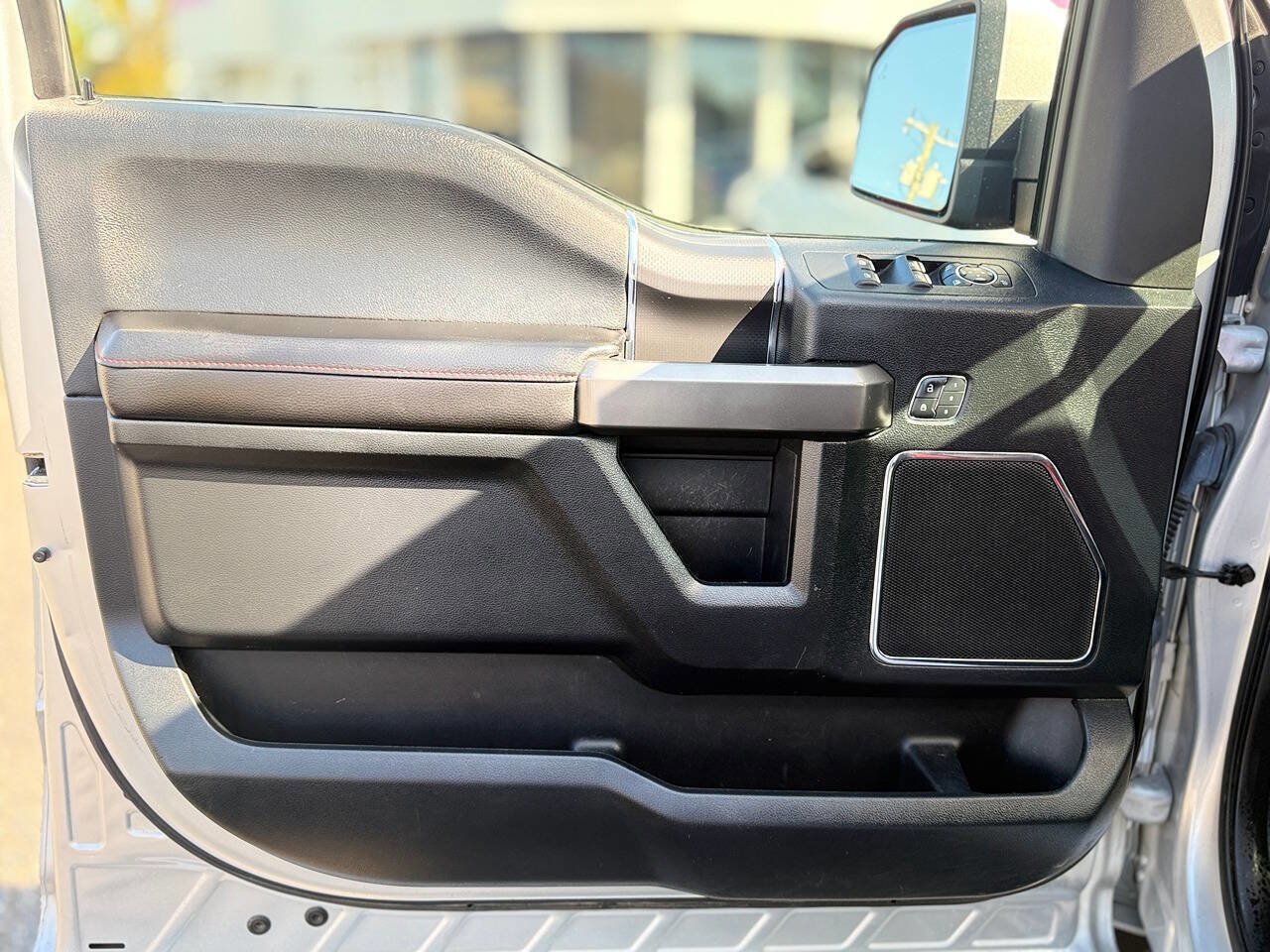 Used 2017 Ford F150 Lariat w/ Equipment Group 502A Luxury image 15