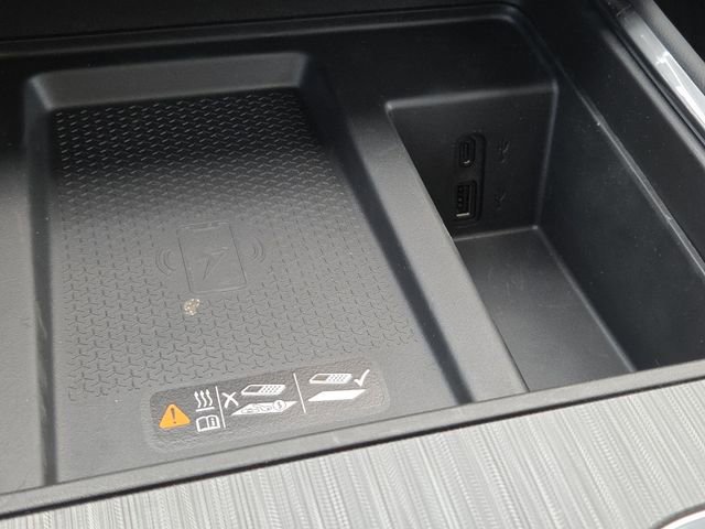 New 2026 GMC Acadia Elevation w/ Black Edition image 9