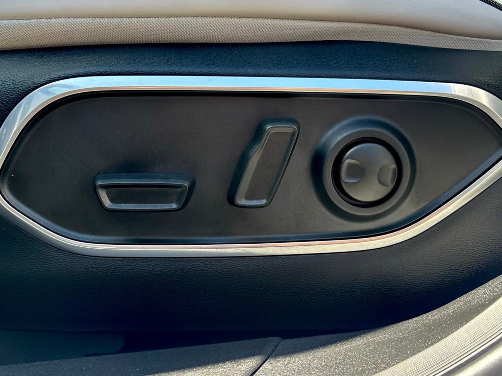 Used 2025 Jeep Wagoneer S Limited image 17