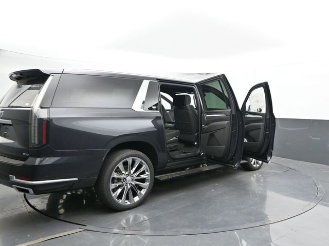 New 2026 Cadillac Escalade ESV Luxury w/ LPO, Radiant Package AWD/4WD image 53