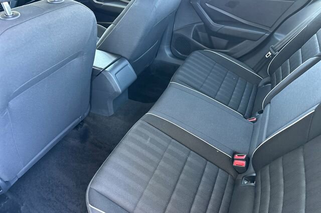 Used 2024 Volkswagen Jetta Sport image 12