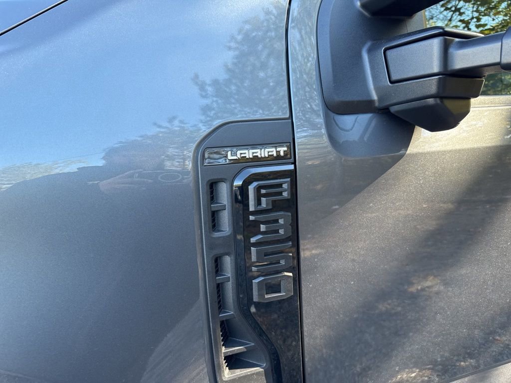 New 2026 Ford F350 Lariat w/ Black Appearance Package image 7