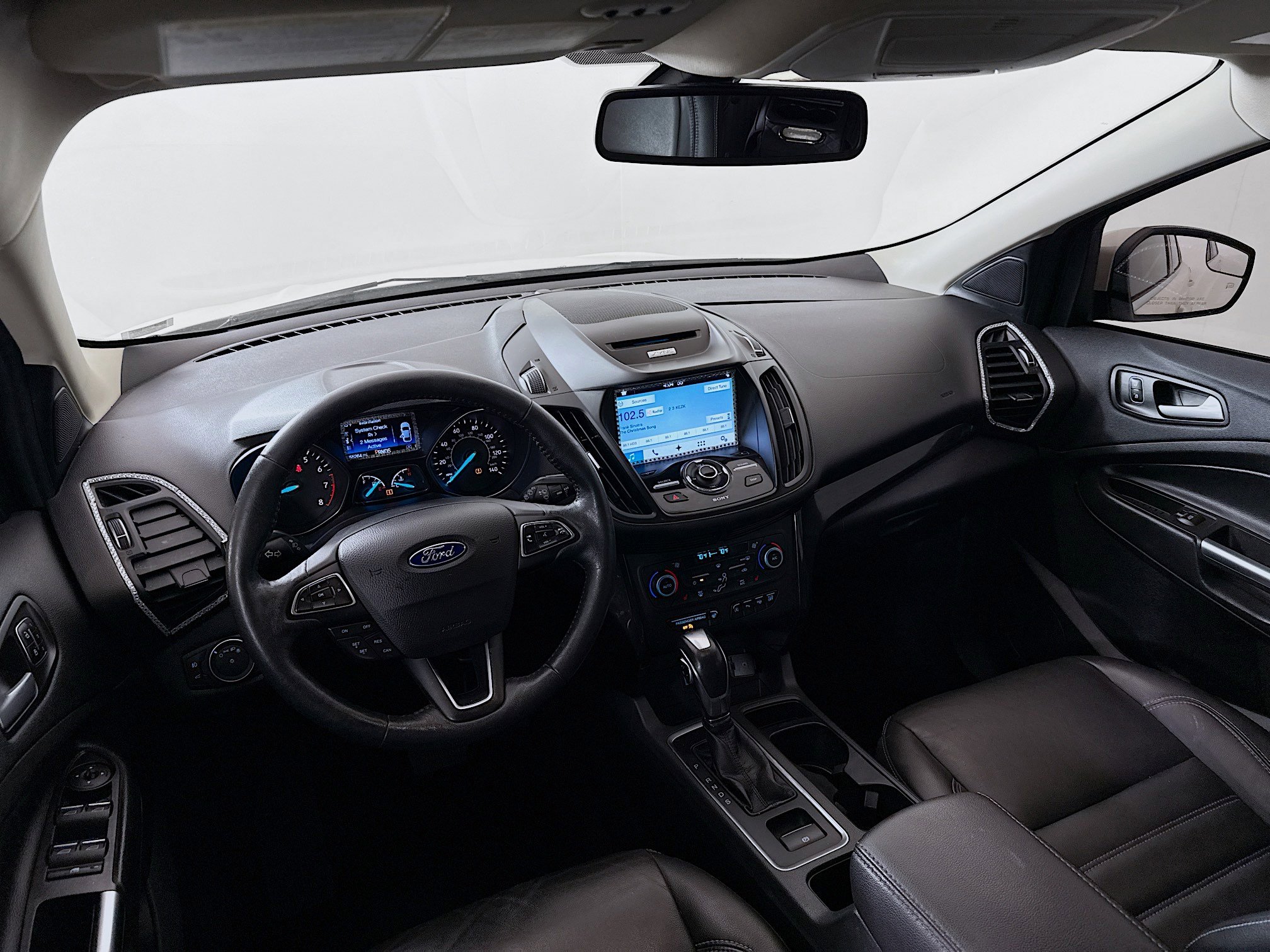 Used 2018 Ford Escape Titanium image 23