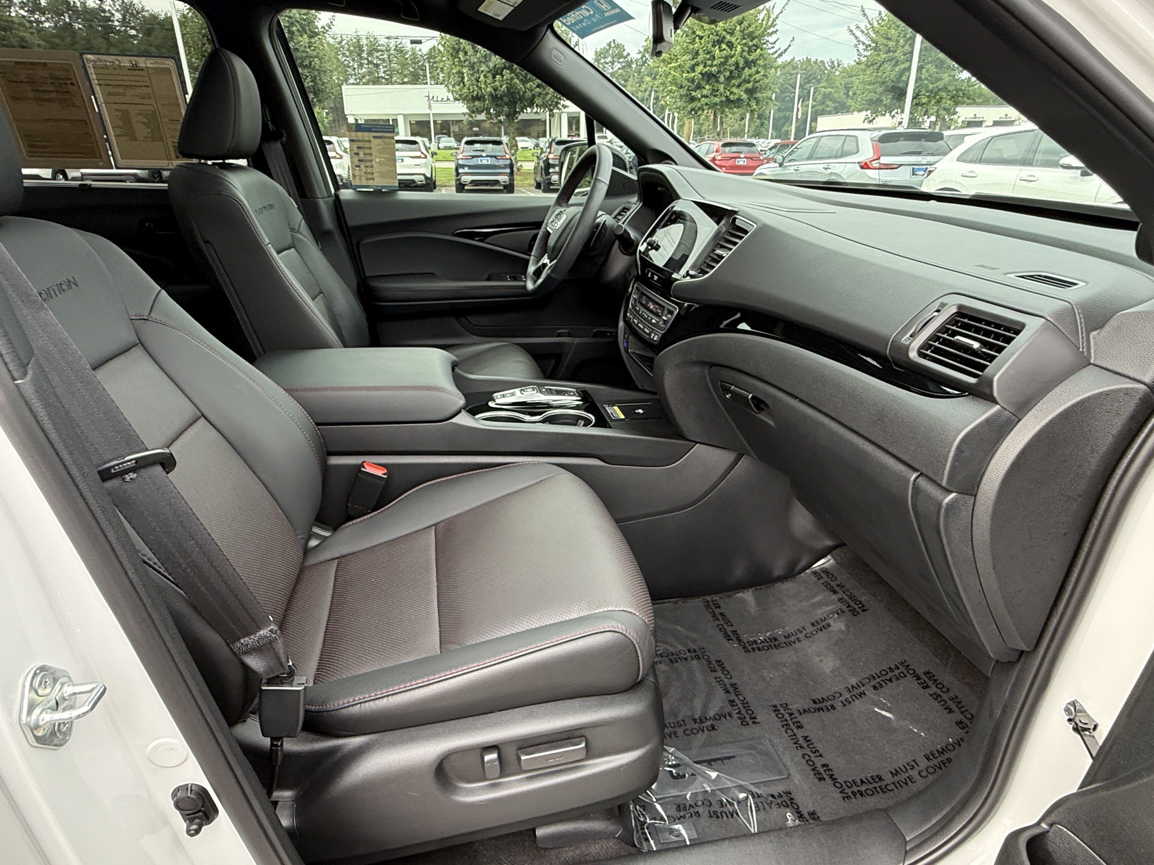 Certified 2024 Honda Passport Black Edition image 34