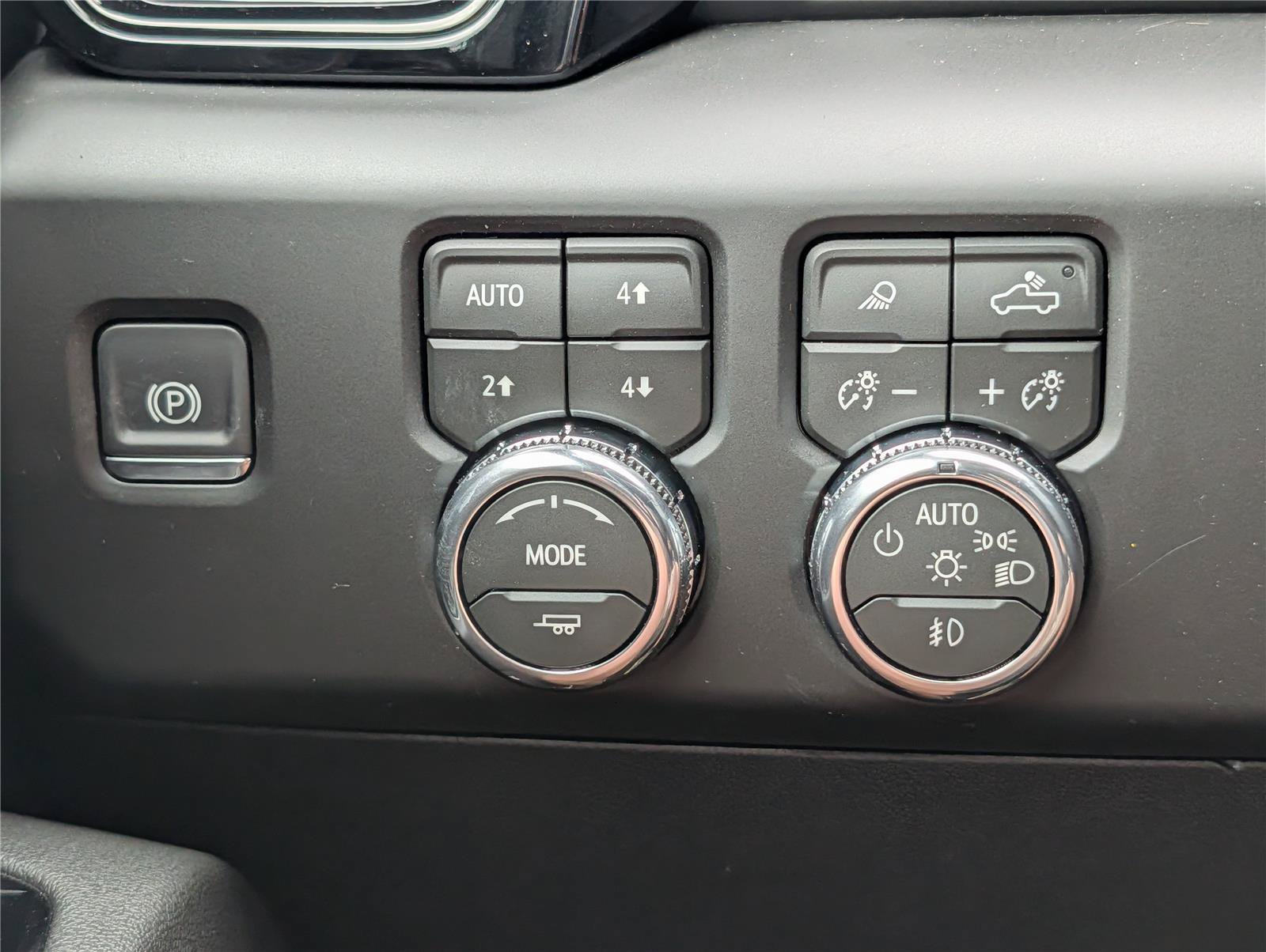 New 2026 GMC Sierra 2500 AT4 w/ AT4 Premium Plus Package AWD/4WD image 30
