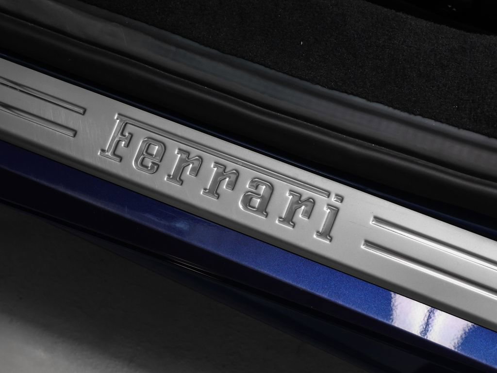 Used 2017 Ferrari 488 Spider image 41