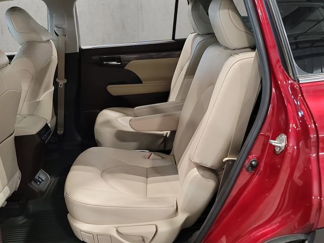 Used 2020 Toyota Highlander Limited AWD/4WD image 19