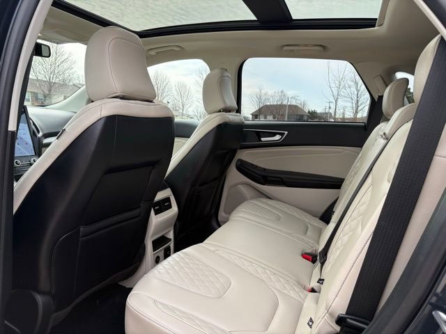 Used 2024 Ford Edge Titanium image 23