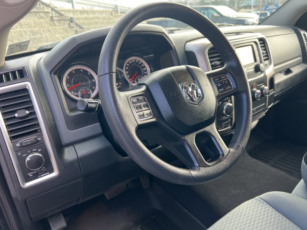 Used 2018 RAM 1500 Classic SLT image 12