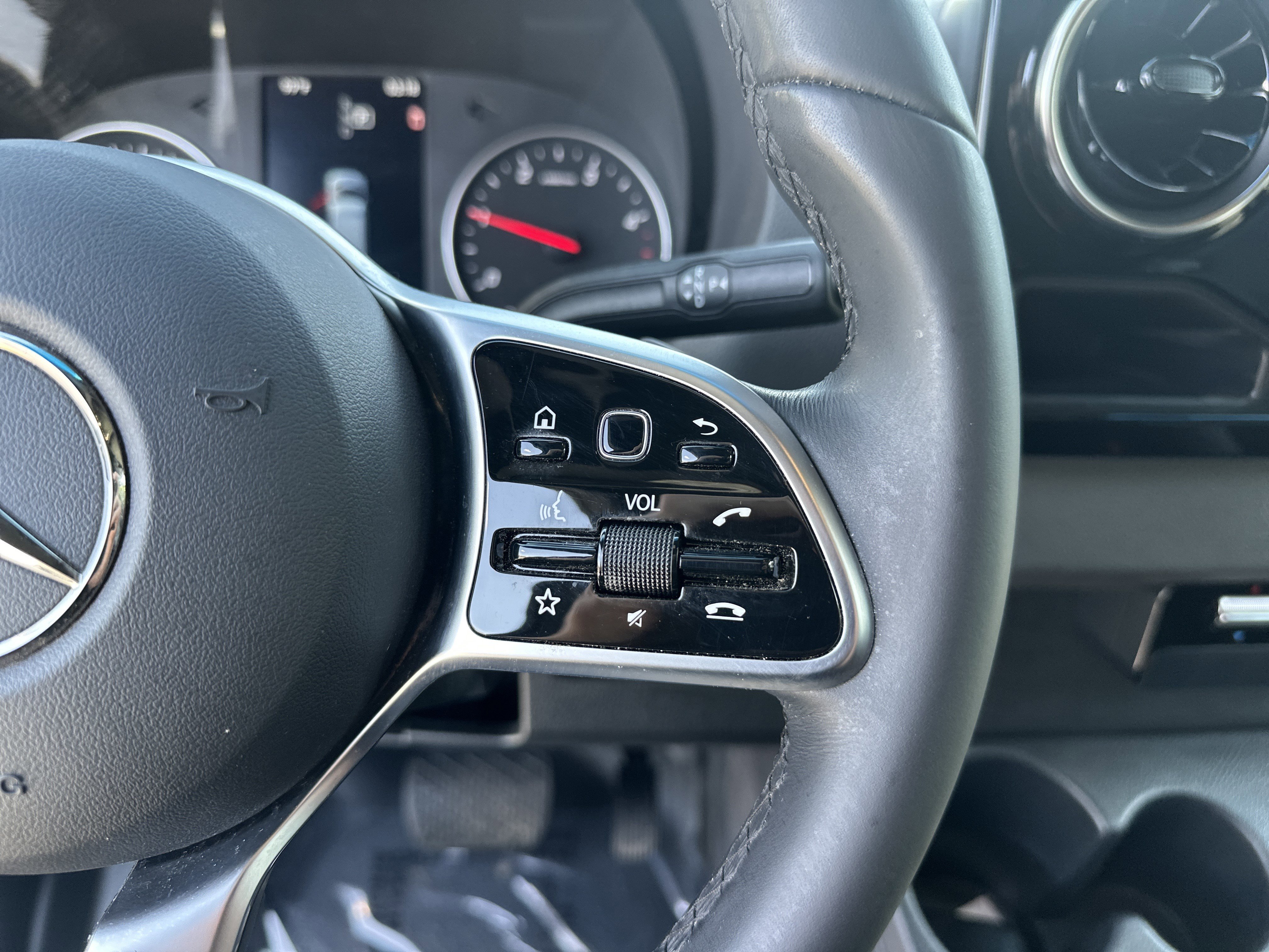 Used 2023 Mercedes-Benz Sprinter 2500 image 20