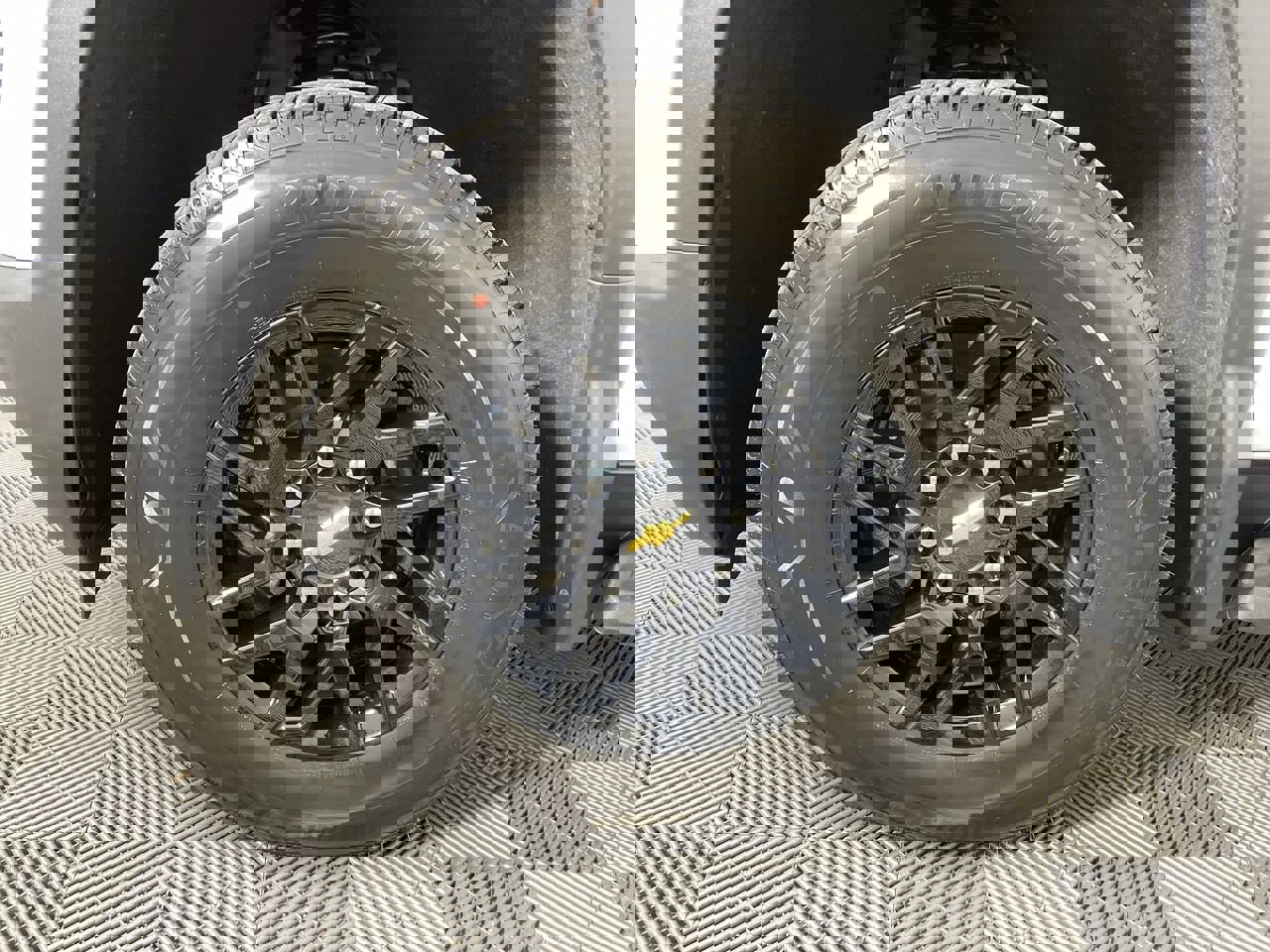 New 2025 Chevrolet Silverado EV LT image 93