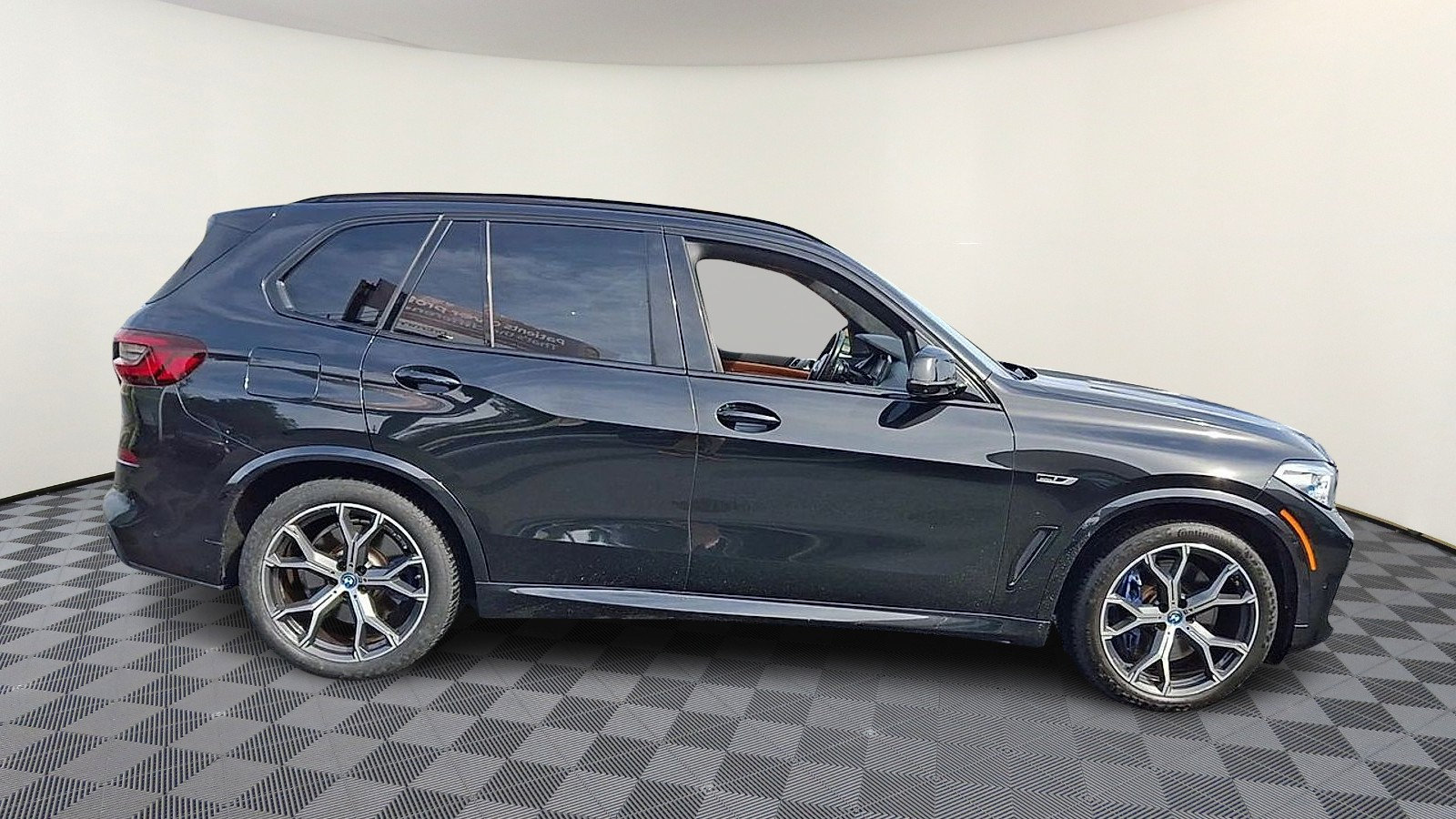 Used 2022 BMW X5 xDrive45e w/ M Sport Package AWD/4WD image 9