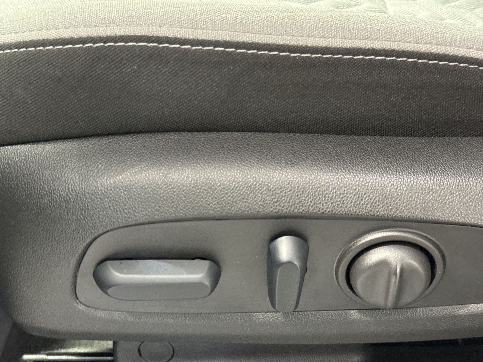 Used 2024 Chevrolet Equinox LS w/ LS Convenience Package FWD image 15