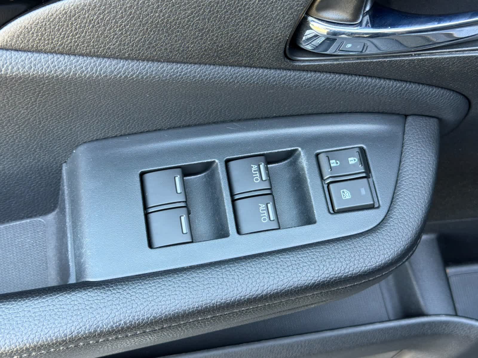 Used 2022 Honda Pilot Touring image 13