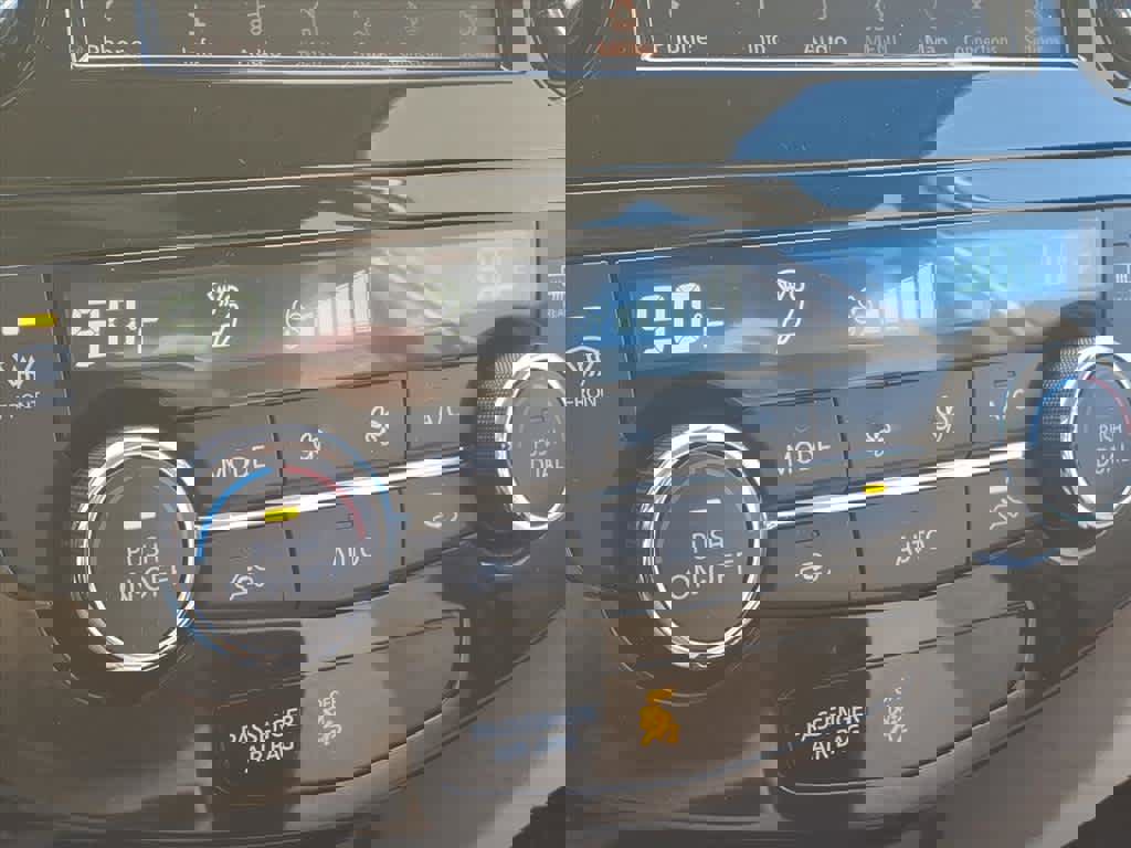 Used 2022 Nissan Rogue Sport SL image 12