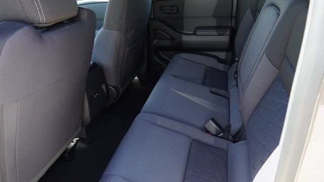 Used 2026 Nissan Frontier SV RWD image 13