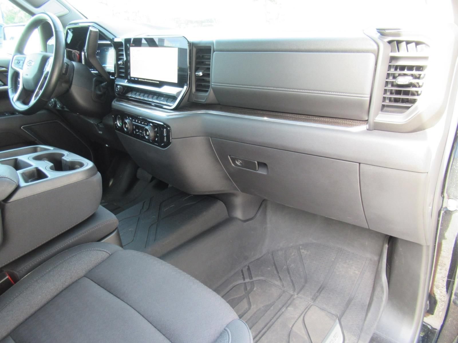 Used 2023 Chevrolet Silverado 1500 RST AWD/4WD image 11
