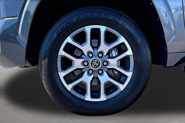 Used 2022 Toyota Tundra 1794 Edition AWD/4WD image 35