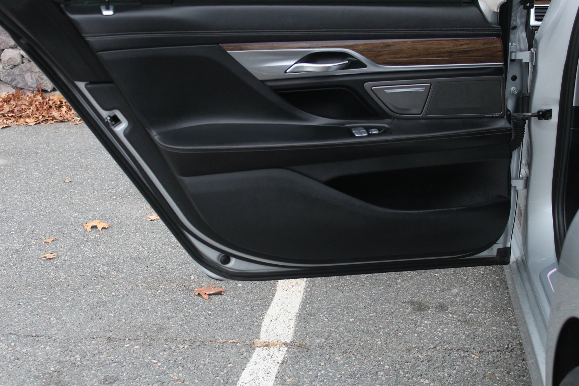 Used 2016 BMW 750i xDrive image 13