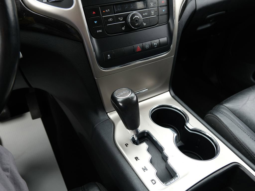 Used 2011 Jeep Grand Cherokee Laredo image 24