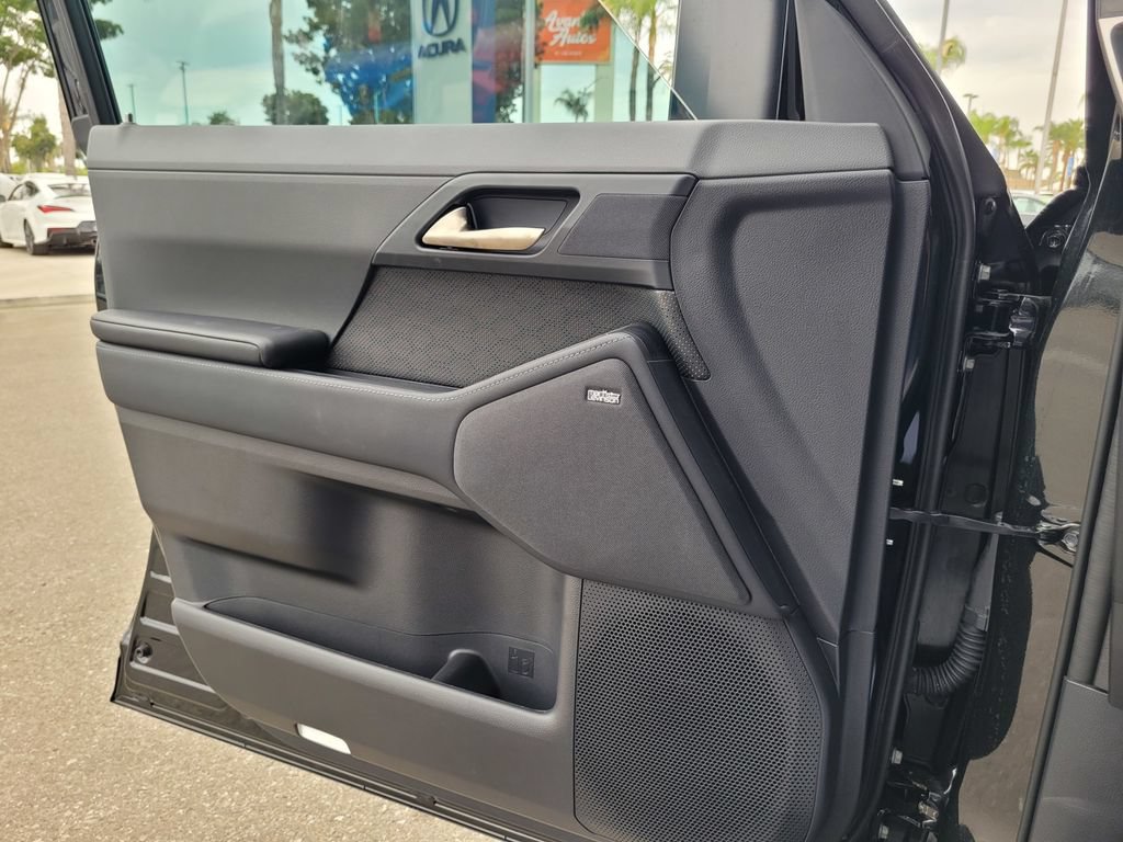 Used 2026 Lexus GX 550 w/ Accessory Package (31) AWD/4WD image 31