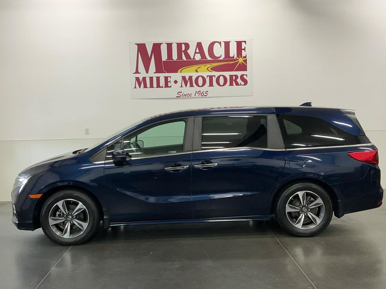 Used 2020 Honda Odyssey Touring image 2