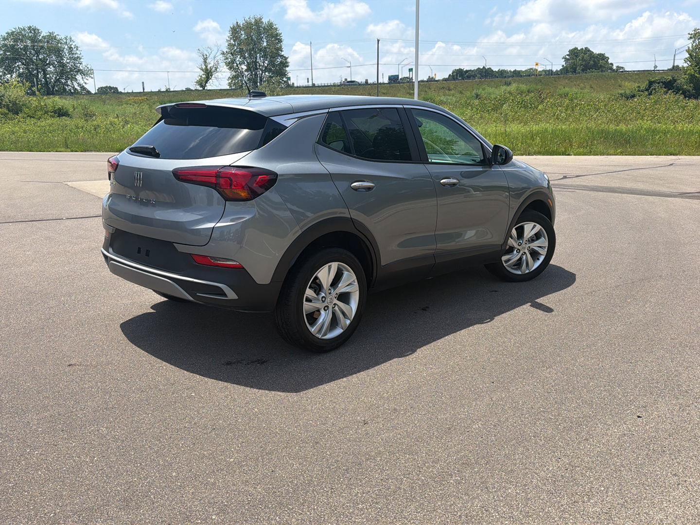 Used 2024 Buick Encore GX Preferred AWD/4WD image 5
