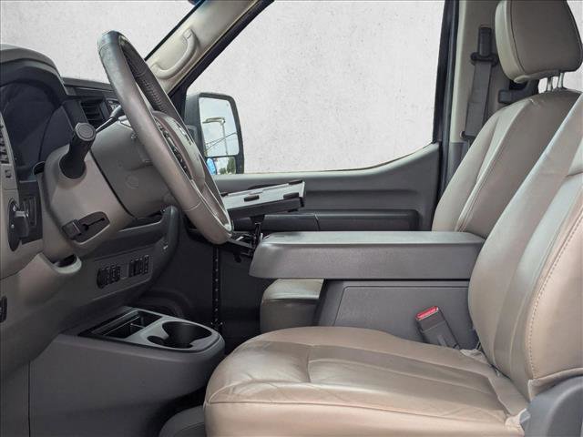 Used 2019 Nissan NV 3500 SL RWD image 10