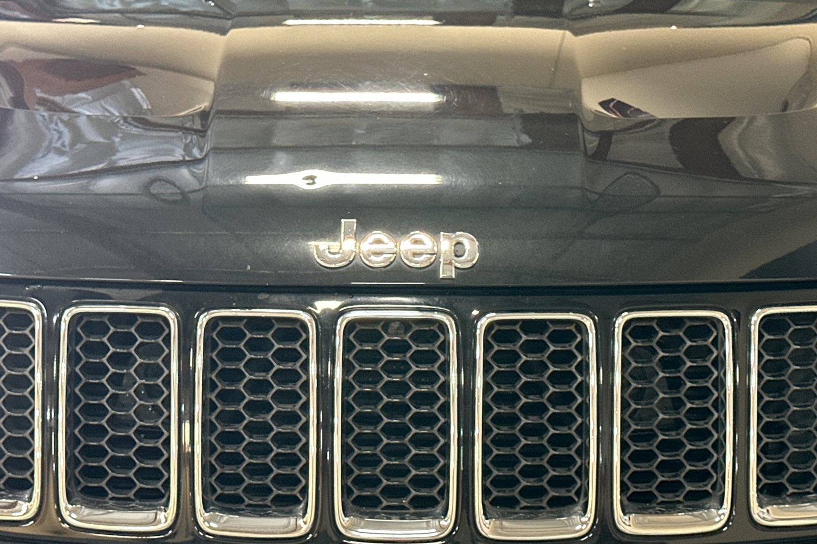 Used 2015 Jeep Grand Cherokee SRT w/ Trailer Tow Group IV image 47